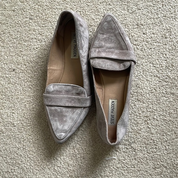 Steve Madden // Grey Suede Flats 6.5 - Picture 2 of 6